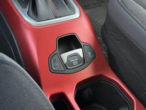 Used 2020 Jeep Renegade Trailhawk w/ Cold Weather Group image 17