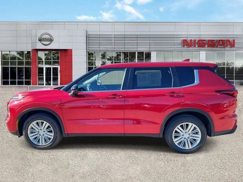 Used 2024 Mitsubishi Outlander ES image 6