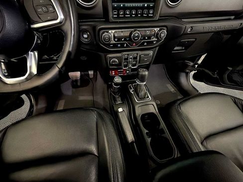 Used 2023 Jeep Wrangler Unlimited Rubicon 4xe w/ Cold Weather Group AWD/4WD image 18