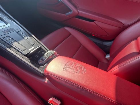 Used 2018 Porsche 718 Cayman S RWD image 19