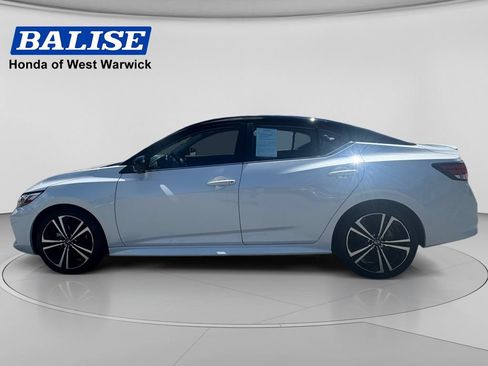 Used 2022 Nissan Sentra SR w/ SR Premium Package FWD image 8