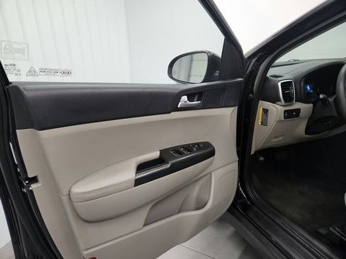 Used 2020 Kia Sportage LX FWD image 21