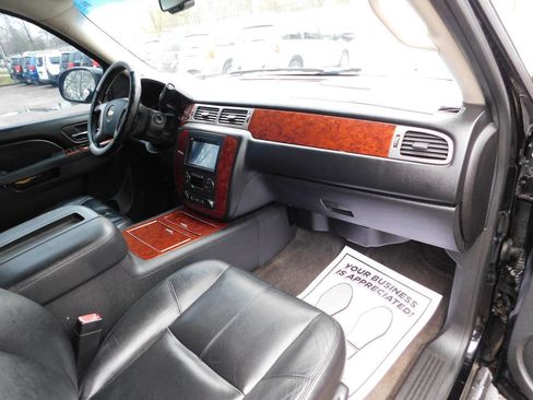 Used 2013 Chevrolet Tahoe LT w/ Luxury Package image 16