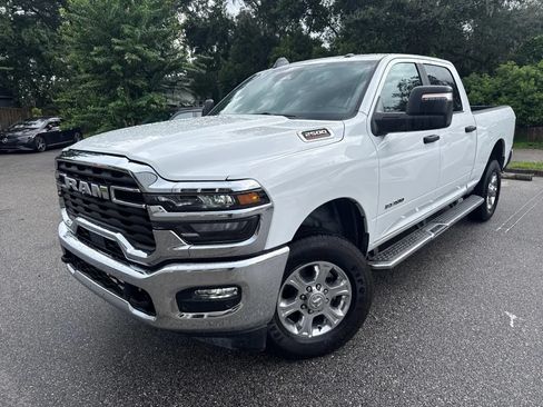 Used 2026 RAM 2500 Big Horn AWD/4WD image 2