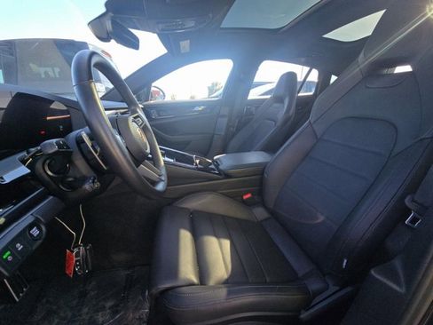 Used 2025 Porsche Panamera w/ Premium Package image 4
