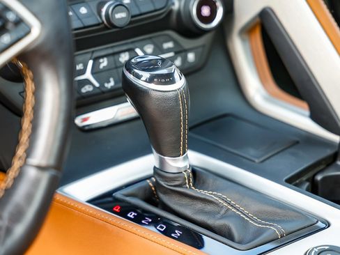 Used 2016 Chevrolet Corvette Z06 w/ 3LZ Preferred Equipment Group image 16