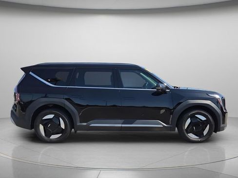 Used 2024 Kia EV9 Wind AWD/4WD image 9