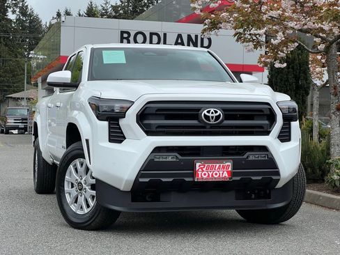 Certified 2025 Toyota Tacoma SR5 AWD/4WD image 1