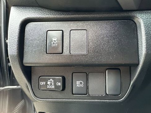 Used 2022 Toyota Tacoma SR5 AWD/4WD image 31