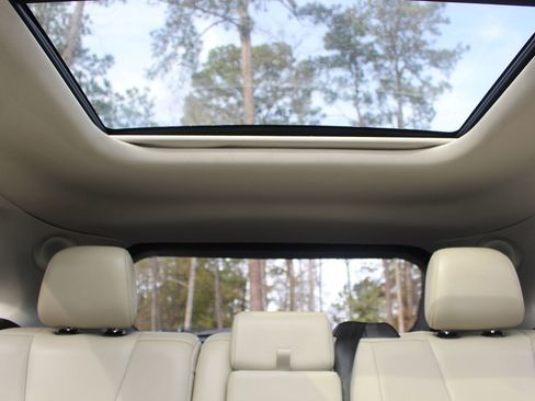 Used 2016 Ford Edge Titanium w/ Equipment Group 301A image 38