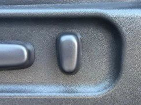 Used 2022 Toyota Tacoma Limited image 26