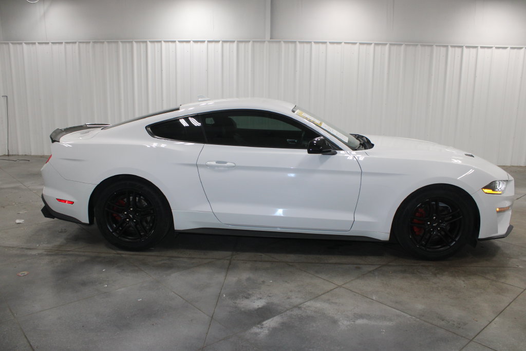 Used 2021 Ford Mustang Premium RWD image 11
