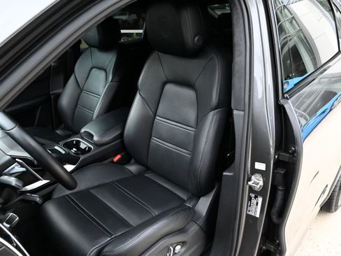 Used 2021 Porsche Cayenne Turbo AWD/4WD image 19