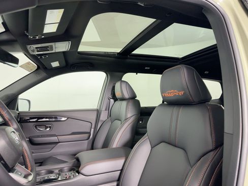 New 2026 Honda Pilot TrailSport image 13
