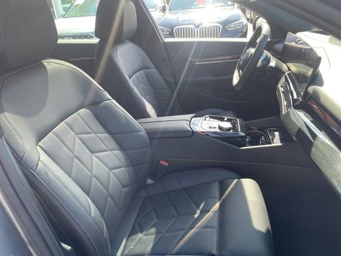 Used 2024 BMW i5 eDrive40i w/ Premium Package image 22