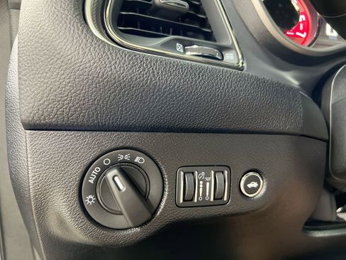 Used 2023 Dodge Challenger SRT Hellcat w/ Driver Convenience Group image 17