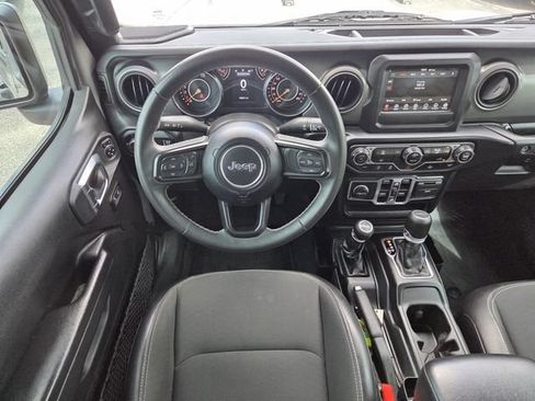Used 2023 Jeep Gladiator Sport AWD/4WD image 12