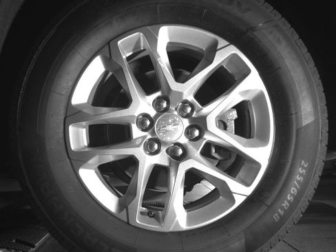 Used 2020 Chevrolet Traverse LT FWD image 10