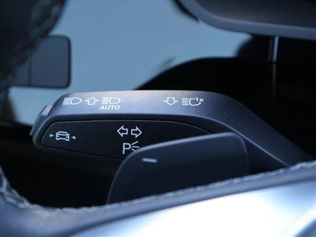 Used 2024 Audi Q8 e-tron Premium AWD/4WD image 16