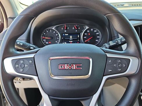 Used 2024 GMC Terrain SLE image 15