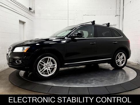 Used 2017 Audi Q5 2.0T Premium Plus w/ Technology Package AWD/4WD image 4