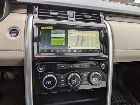 Used 2017 Land Rover Discovery HSE image 23