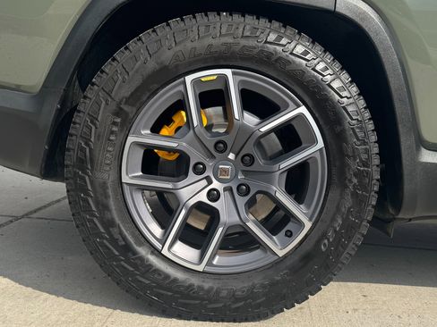 Used 2024 Rivian R1S Launch Edition image 81