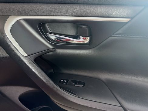 Used 2017 Nissan Altima 2.5 SR w/ Midnight Edition Package image 31