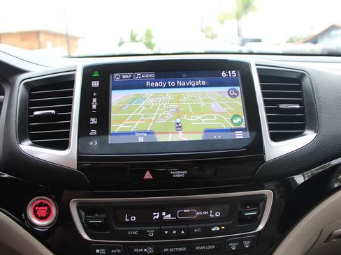 Used 2016 Honda Pilot Touring image 33