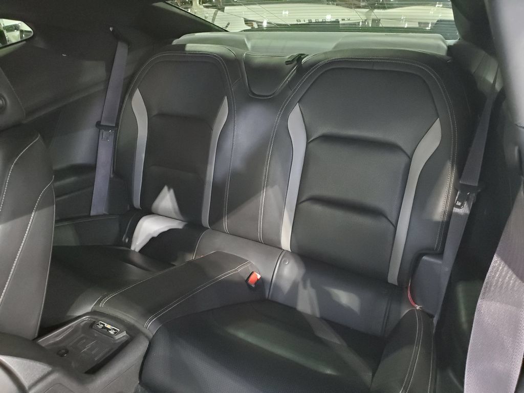 Used 2016 Chevrolet Camaro LT RWD image 18