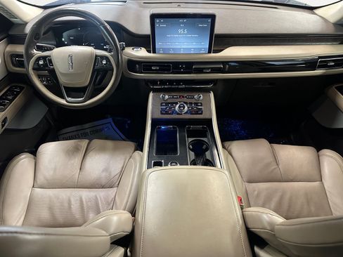 Used 2020 Lincoln Aviator Reserve w/ Equipment Group 201A AWD/4WD image 3