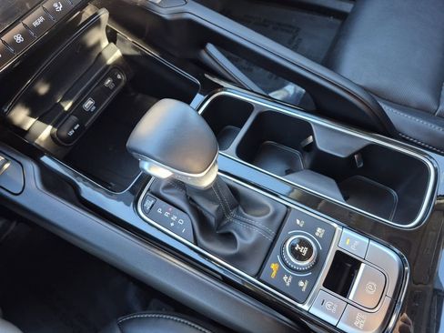 Used 2025 Kia Telluride S image 24