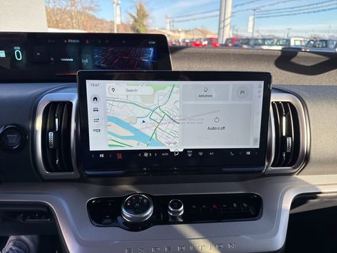 New 2026 Ford Expedition Active image 13