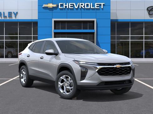 New 2026 Chevrolet Trax LS w/ LS Convenience Package FWD image 7