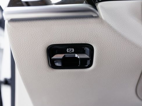 Used 2023 Mercedes-Benz S 580 4MATIC Sedan image 10