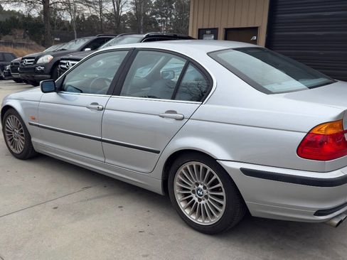 Used 2001 BMW 330i Sedan image 20