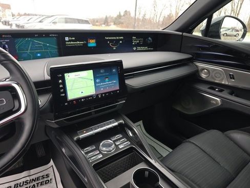 Certified 2024 Lincoln Nautilus Reserve w/ Equipment Group 203A image 16