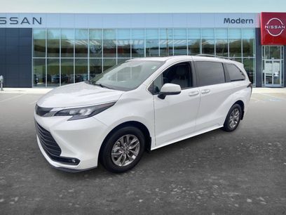 Used 2025 Toyota Sienna XLE w/ XLE Plus Package