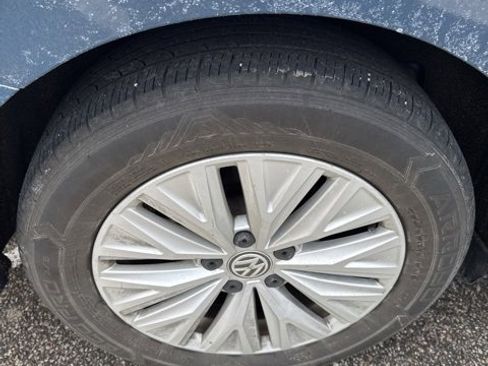 Used 2019 Volkswagen Jetta S image 11