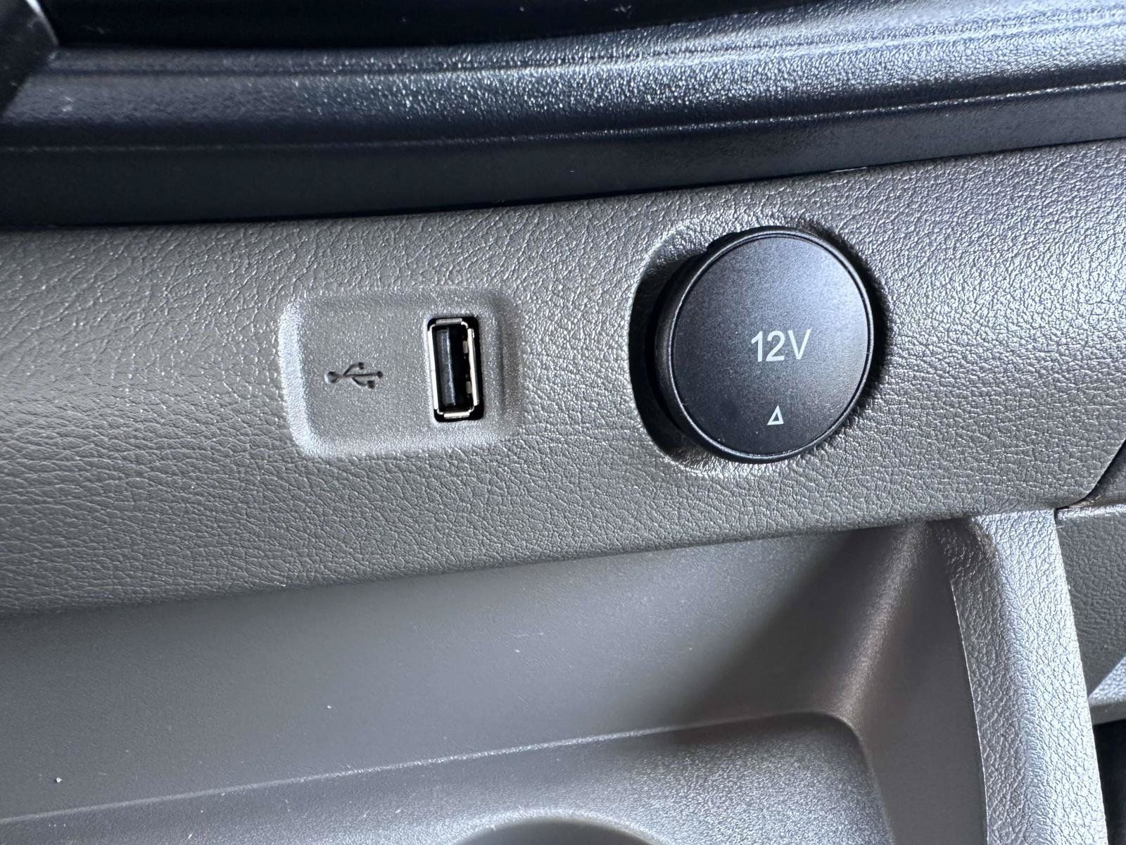 Certified 2025 Ford Transit 250 Low Roof w/ Exterior Upgrade Package RWD image 26