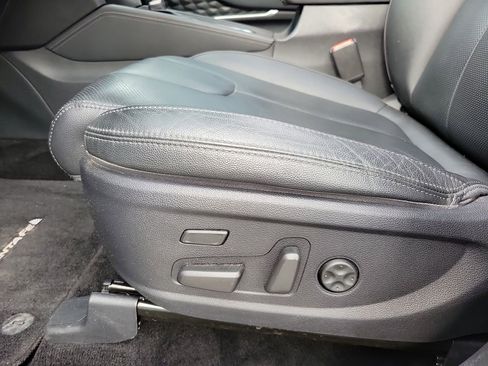 Used 2020 Hyundai Santa Fe Limited w/ Cargo Package image 12