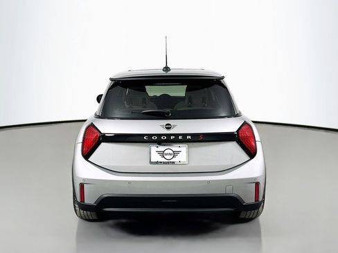 Certified 2025 MINI Cooper S image 6