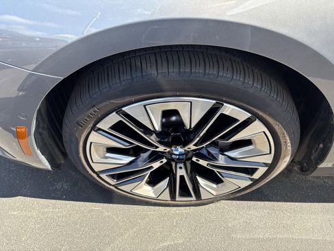 Used 2024 BMW 530i image 38