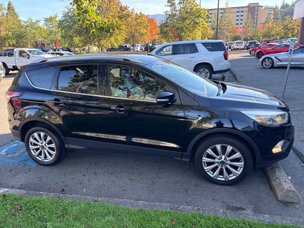Used 2017 Ford Escape Titanium w/ Canadian Touring Package AWD/4WD image 12