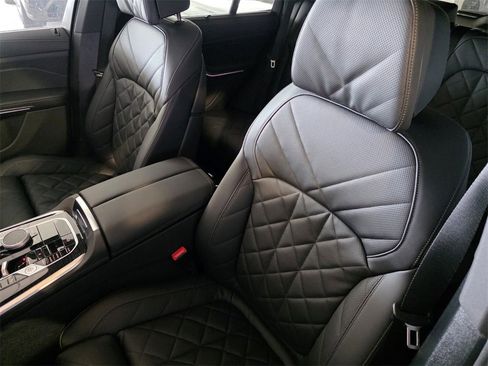 New 2026 BMW X5 sDrive40i w/ M Sport Package image 9