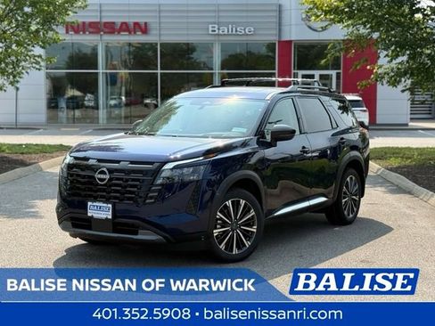 New 2026 Nissan Pathfinder Platinum AWD/4WD image 1