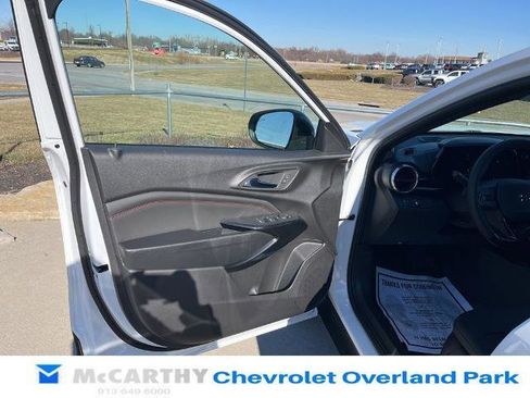 New 2026 Chevrolet Trax RS w/ Sunroof Package image 19