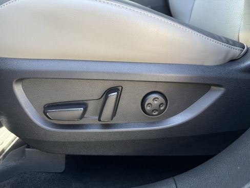 Certified 2025 INFINITI QX50 Luxe w/ Accent Package image 27