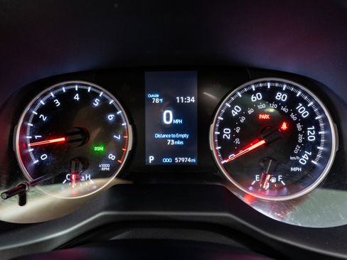 Used 2021 Toyota RAV4 XLE w/ Convenience Package image 22