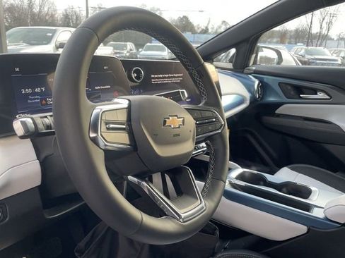 New 2026 Chevrolet Equinox EV LT AWD/4WD image 14